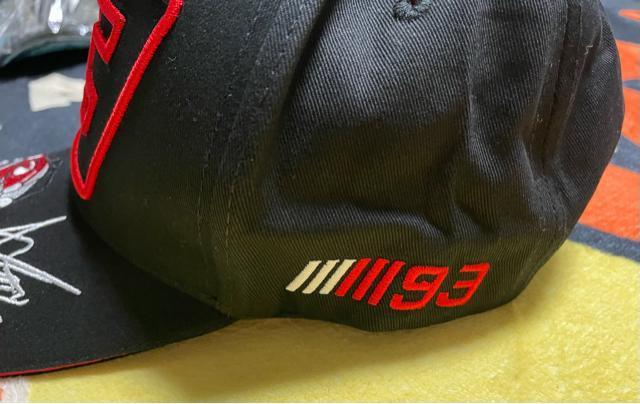 帽子/キャップ『マルク・マルケス #93  サイン刺繍 moto-GP 黒』新品 < 男性ファッション  帽子/キャップ『マルク・マルケス #93  サイン刺繍 moto-GP 黒』新品 < 男性ファッションの