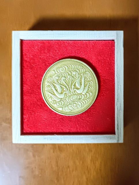 珍品 昭和61年ご在位60年十萬円金貨未鑑定COIN木箱付き < ホビー 珍品 昭和61年ご在位60年十萬円金貨未鑑定COIN木箱付き < ホビーの