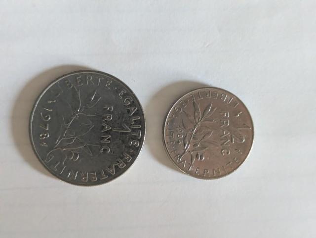 フランスの種を蒔く娘 < ホビー フランスの種を蒔く娘 < ホビーの