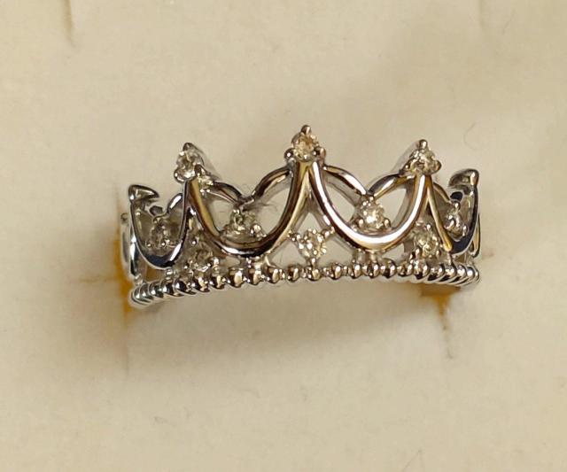 送料無料 未使用 刻印あり】K10WG ダイヤモンド0.10ct 9号 ティアラ リング 指輪 < 女性アクセサリー/時計 送料無料 未使用 刻印あり】K10WG ダイヤモンド0.10ct 9号 ティアラ リング 指輪 < 女性アクセサリー/時計の