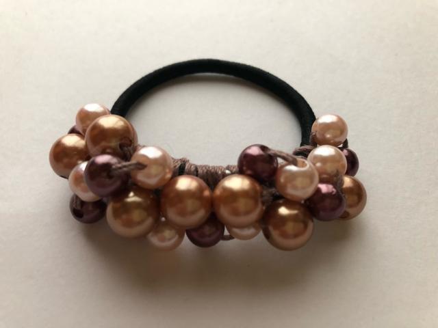 ハンドメイド ヘアゴム  キラキラパールビーズ盛り盛り♪ ブラウン モカ < 女性ファッション  ハンドメイド ヘアゴム  キラキラパールビーズ盛り盛り♪ ブラウン モカ  < 女性ファッションの