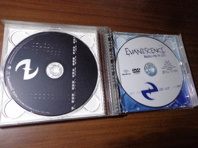 CD �{ DVD �� Evanescence�uFallen�v�� CD�ABlu-ray�ADVD 2���ő���180�~ �� CD/DVD/�r�f�I�� 