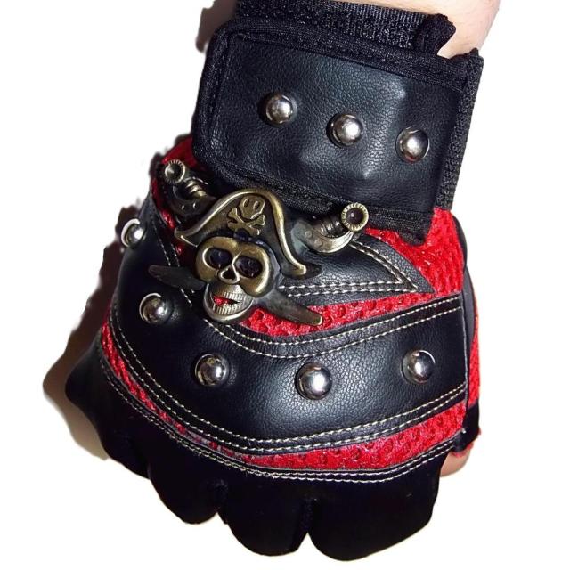 海賊 スカル がいこつ ガイコツ 骸骨 どくろ ドクロ フィンガーレス スタッズ ハーフ レザー グローブ 半指 手袋 赤色 < 男性ファッション 海賊 スカル がいこつ ガイコツ 骸骨 どくろ ドクロ フィンガーレス スタッズ ハーフ レザー グローブ 半指 手袋 赤色 < 男性ファッションの