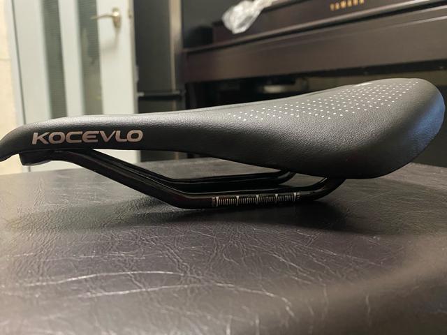 新品フルカーボンサドル KOCEVLO 143mm < レジャー/スポーツ 新品フルカーボンサドル KOCEVLO 143mm < レジャー/スポーツの