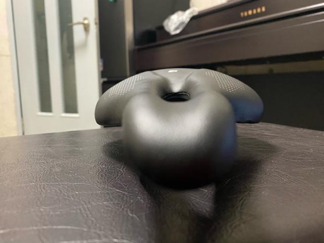 新品フルカーボンサドル KOCEVLO 143mm < レジャー/スポーツ 新品フルカーボンサドル KOCEVLO 143mm < レジャー/スポーツの