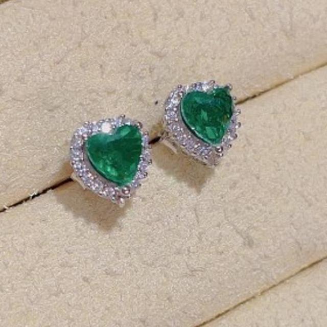 ハート型 天然エメラルド ピアス 100%天然 アクセサリー カラーストーン Yu_5392 < 女性アクセサリー/時計 ハート型 天然エメラルド ピアス 100%天然 アクセサリー カラーストーン Yu_5392 < 女性アクセサリー/時計の