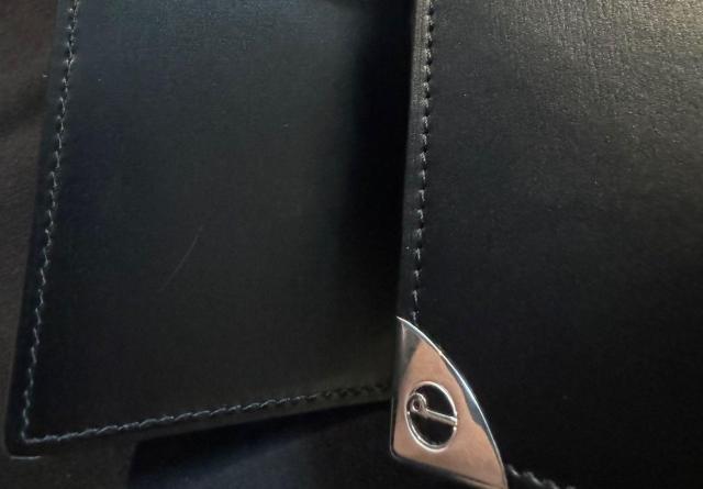 dunhill _q hX^C U[ 6AL[P[X ubNViliyz  uh 