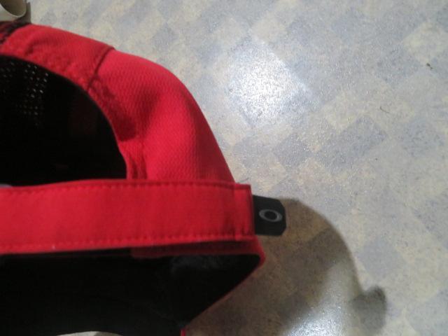 OAKLEY �I�[�N���[ �@�X�q�L���b�v�@�h�J���b�V������ �� �j���t�@�b�V������ 