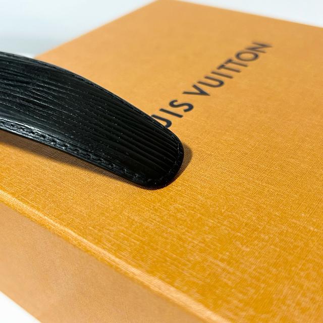 LOUIS VUITTON ルイヴィトン Lサイズ エピ サンチュール ベルト VI0020 シルバー金具 ブラック < ブランド LOUIS VUITTON ルイヴィトン Lサイズ エピ サンチュール ベルト VI0020 シルバー金具 ブラック < ブランドの