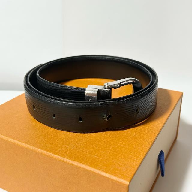 LOUIS VUITTON ルイヴィトン Lサイズ エピ サンチュール ベルト VI0020 シルバー金具 ブラック < ブランド LOUIS VUITTON ルイヴィトン Lサイズ エピ サンチュール ベルト VI0020 シルバー金具 ブラック < ブランドの