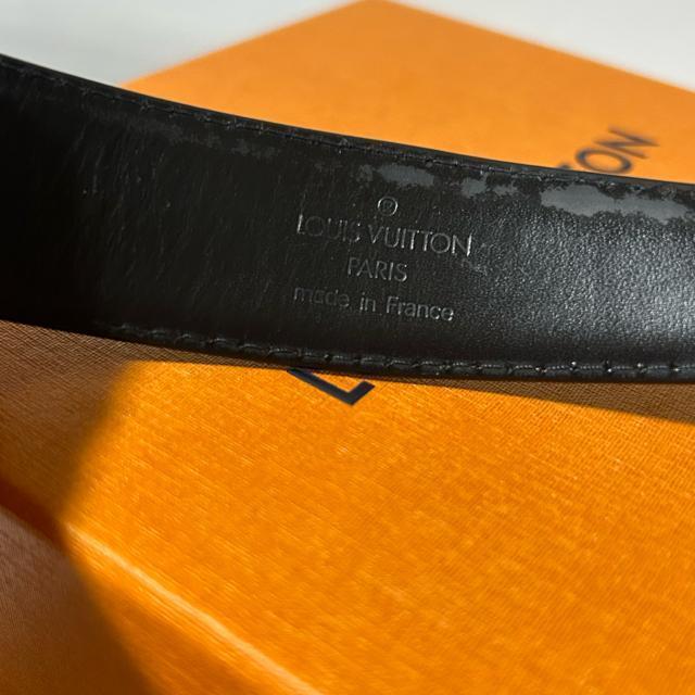 LOUIS VUITTON ルイヴィトン Lサイズ エピ サンチュール ベルト VI0020 シルバー金具 ブラック < ブランド LOUIS VUITTON ルイヴィトン Lサイズ エピ サンチュール ベルト VI0020 シルバー金具 ブラック < ブランドの