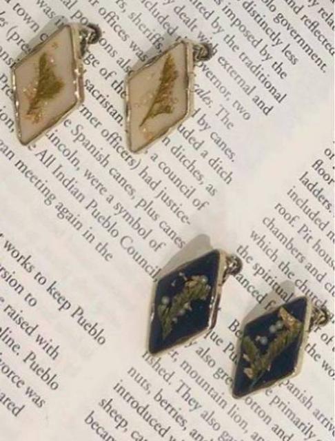 送料無料●定価2,750円●レジンイヤリング●黒ブラック●EATMEイートミー < 女性アクセサリー/時計 送料無料●定価2,750円●レジンイヤリング●黒ブラック●EATMEイートミー < 女性アクセサリー/時計の