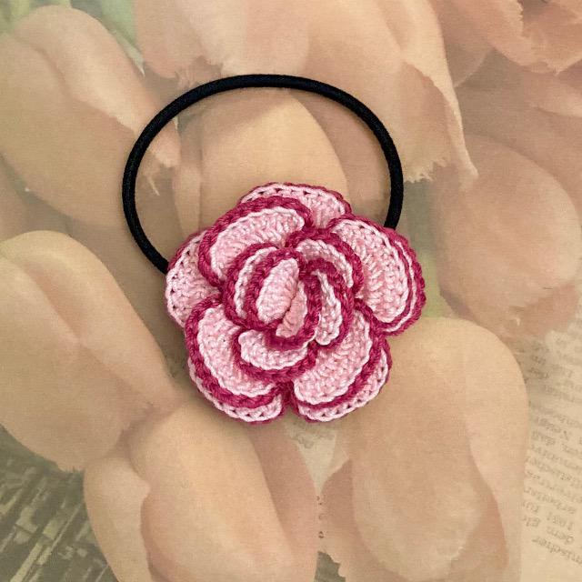 ハンドメイド♪レース編み 薔薇風お花モチーフのヘアゴム < 女性ファッション  ハンドメイド♪レース編み 薔薇風お花モチーフのヘアゴム  < 女性ファッションの