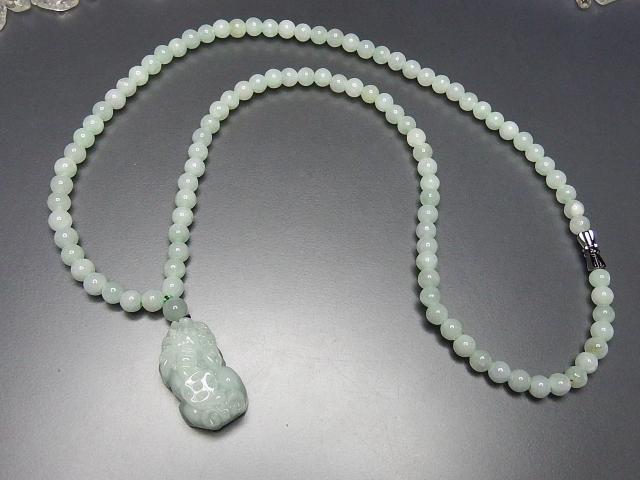 ひすい明るい薄緑色本翡翠約5.5mm天然石ヒキュウ付きネックレス五徳御守蓄財運 < 女性アクセサリー/時計  ひすい明るい薄緑色本翡翠約5.5mm天然石ヒキュウ付きネックレス五徳御守蓄財運 < 女性アクセサリー/時計の