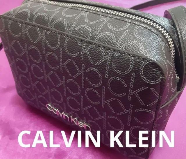 Calvin Klein カルバンクライン  ブラックショルダーバッグ総ロゴ柄黒 < ブランド  Calvin Klein カルバンクライン  ブラックショルダーバッグ総ロゴ柄黒  < ブランドの