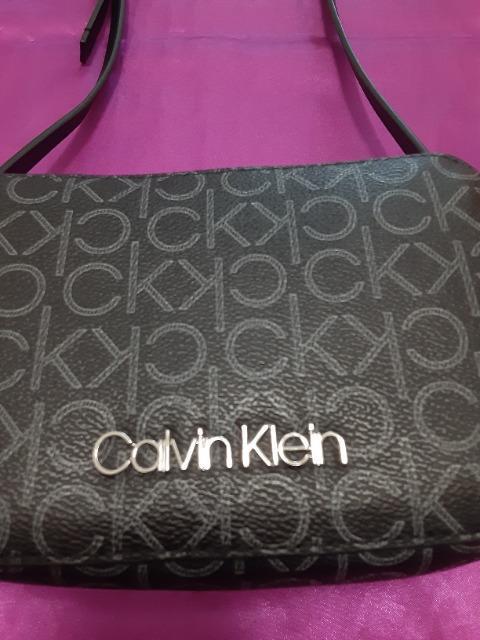 Calvin Klein カルバンクライン  ブラックショルダーバッグ総ロゴ柄黒 < ブランド  Calvin Klein カルバンクライン  ブラックショルダーバッグ総ロゴ柄黒 < ブランドの
