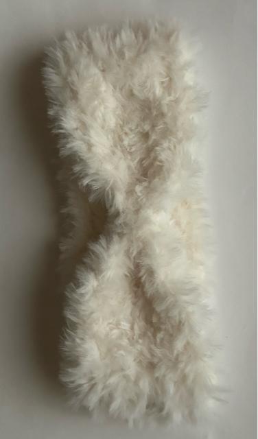 ハンドメイド ヘアバンド ふわふわモコモコ オフホワイト < 女性ファッション  ハンドメイド ヘアバンド ふわふわモコモコ オフホワイト < 女性ファッションの