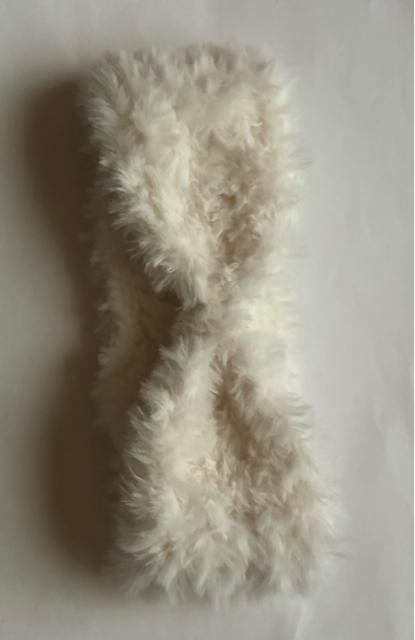 ハンドメイド ヘアバンド ふわふわモコモコ オフホワイト < 女性ファッション  ハンドメイド ヘアバンド ふわふわモコモコ オフホワイト < 女性ファッションの
