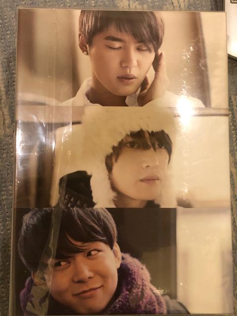 !A!JYJ/3HREE VOICESՁVil!  ^gObY 