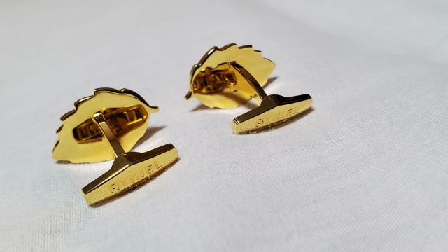 正規未 レア リキエルオム ロゴ リーフカフス 葉 カフリンクス シャイニーゴールド デザインアートボタンL 男女兼用○ 付属有 < 男性アクセサリー/時計  正規未 レア リキエルオム ロゴ リーフカフス 葉 カフリンクス シャイニーゴールド デザインアートボタンL 男女兼用○ 付属有 < 男性アクセサリー/時計の