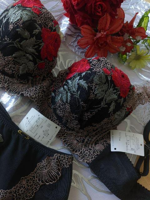 Wacoal/ワコール/Trefle/トレフル/E70&ノーマルショーツ/M/ガトーローズ/黒/薔薇 < 女性ファッション Wacoal/ワコール/Trefle/トレフル/E70&ノーマルショーツ/M/ガトーローズ/黒/薔薇 < 女性ファッションの