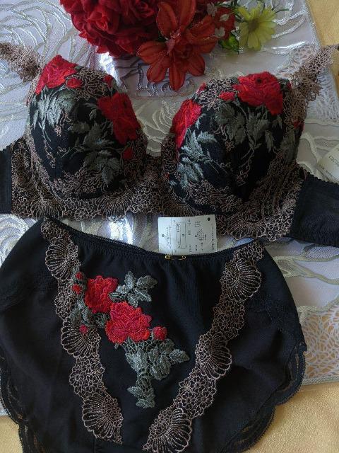 Wacoal/ワコール/Trefle/トレフル/E70&ノーマルショーツ/M/ガトーローズ/黒/薔薇 < 女性ファッション Wacoal/ワコール/Trefle/トレフル/E70&ノーマルショーツ/M/ガトーローズ/黒/薔薇 < 女性ファッションの