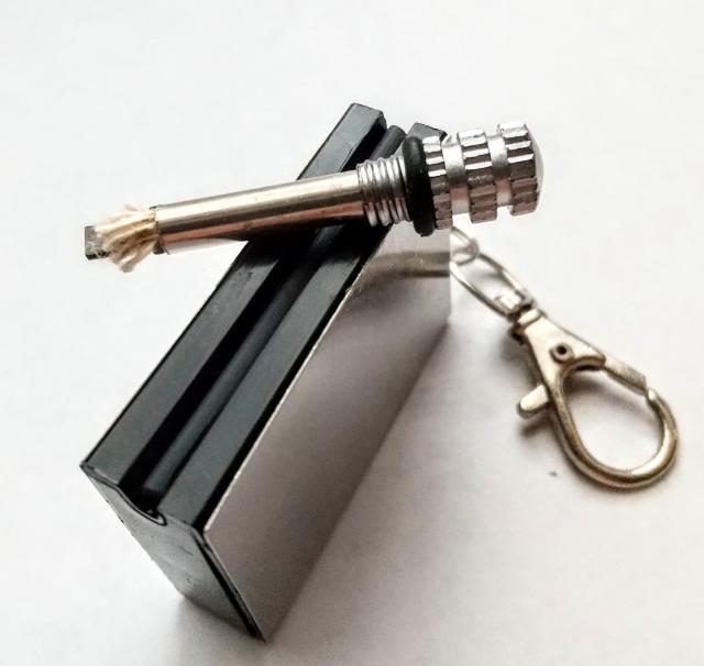 オイルマッチ パーマネントマッチ 棒式 オイルライター オイルを入れてご使用ください < 男性ファッション  オイルマッチ パーマネントマッチ 棒式 オイルライター オイルを入れてご使用ください < 男性ファッションの