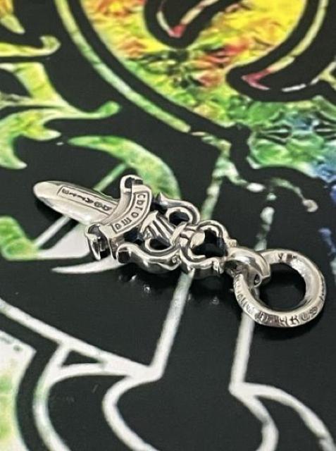 クロムハーツ/ダガーハートペンダント/ルビーパヴェ/新品加工/インボイス/CHROME HEARTS < ブランド  クロムハーツ/ダガーハートペンダント/ルビーパヴェ/新品加工/インボイス/CHROME HEARTS < ブランドの