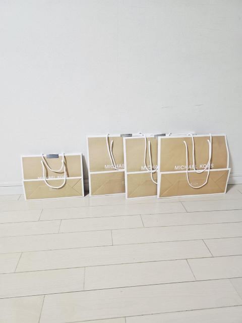 i3j MICHAEL KORS Vbv 2 28p~33pA1 20p~25.5p  uh 