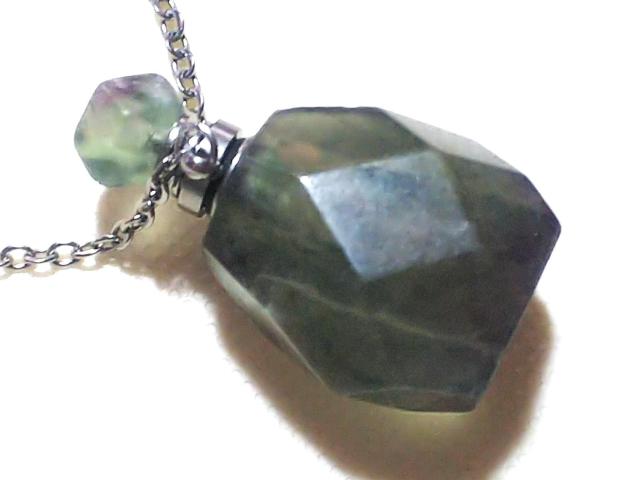 天然石★フローライト 香水瓶 < 女性アクセサリー/時計  天然石★フローライト 香水瓶 < 女性アクセサリー/時計の