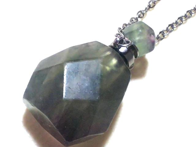 天然石★フローライト 香水瓶 < 女性アクセサリー/時計  天然石★フローライト 香水瓶 < 女性アクセサリー/時計の