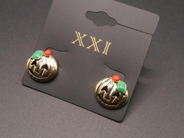 難有り☆新品FOREVER21 XXI アンティーク調 ハロウィン ピアス パンプキン < 女性アクセサリー/時計 難有り☆新品FOREVER21 XXI アンティーク調 ハロウィン ピアス パンプキン < 女性アクセサリー/時計の