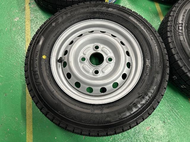 0092414)新品国産ダンロップスタッドレスタイヤ4本軽トラ軽バンスチールホイール145/80R12LT80/78N送料無料 < 自動車/バイク 0092414)新品国産ダンロップスタッドレスタイヤ4本軽トラ軽バンスチールホイール145/80R12LT80/78N送料無料 < 自動車/バイク