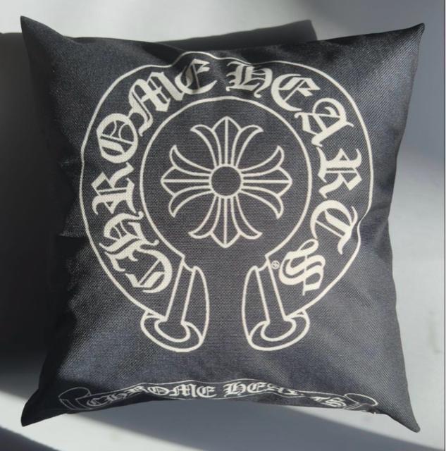 クロムハーツ ホースシューとプラスロゴクッションカバー新品未使用 < インテリア/ライフ クロムハーツ ホースシューとプラスロゴクッションカバー新品未使用 < インテリア/ライフの