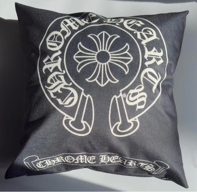 クロムハーツ ホースシューとプラスロゴクッションカバー新品未使用 < インテリア/ライフ クロムハーツ ホースシューとプラスロゴクッションカバー新品未使用 < インテリア/ライフの