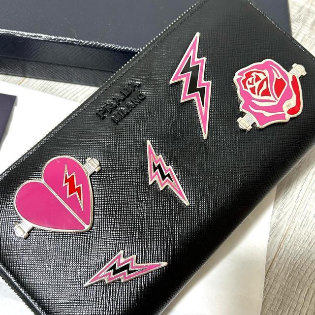 PRADA プラダ メタル ハート ローズ ラウンドファスナー 長財布 PRADA プラダ メタル ハート ローズ ラウンドファスナー 長財布