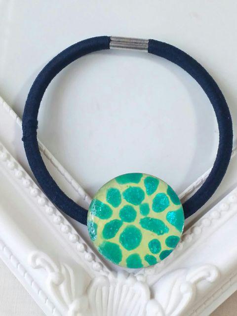 水色のガラス風ヘアゴム  レジン  ハンドメイド < 女性ファッション  水色のガラス風ヘアゴム  レジン  ハンドメイド < 女性ファッションの