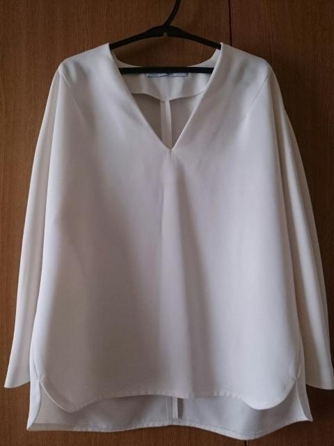 titivate ティティベイト☆Vネックプルオーバー★ホワイト☆ゆるカワ★シンプル☆ < ブランド  titivate ティティベイト☆Vネックプルオーバー★ホワイト☆ゆるカワ★シンプル☆ < ブランドの