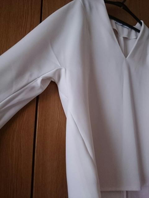 titivate ティティベイト☆Vネックプルオーバー★ホワイト☆ゆるカワ★シンプル☆ < ブランド  titivate ティティベイト☆Vネックプルオーバー★ホワイト☆ゆるカワ★シンプル☆ < ブランドの