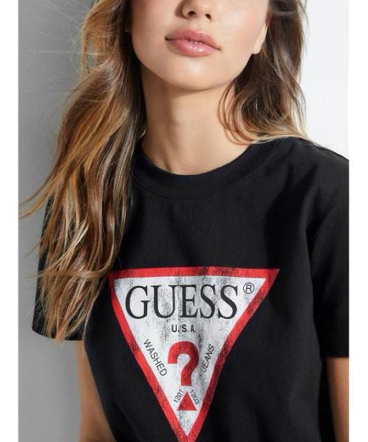 送料無料●クラッシックロゴ入りTシャツ●GUESSゲス●黒ブラック●M●ヴィンテージ風 < ブランド  送料無料●クラッシックロゴ入りTシャツ●GUESSゲス●黒ブラック●M●ヴィンテージ風 < ブランドの