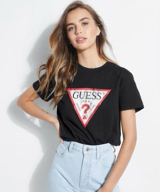 送料無料●クラッシックロゴ入りTシャツ●GUESSゲス●黒ブラック●M●ヴィンテージ風 < ブランド  送料無料●クラッシックロゴ入りTシャツ●GUESSゲス●黒ブラック●M●ヴィンテージ風 < ブランドの