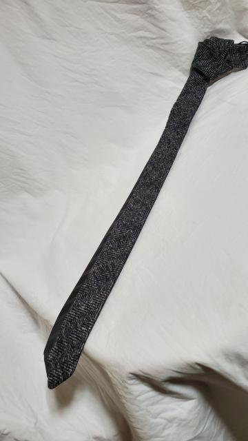 正規未レア ドルチェ&ガッバーナ ツイード×ストライプ 両面リバーシブル ナロータイ 細ネクタイ 黒系 幅4cm スリム ドルガバ < ブランド  正規未レア ドルチェ&ガッバーナ ツイード×ストライプ 両面リバーシブル ナロータイ 細ネクタイ 黒系 幅4cm スリム ドルガバ < ブランドの