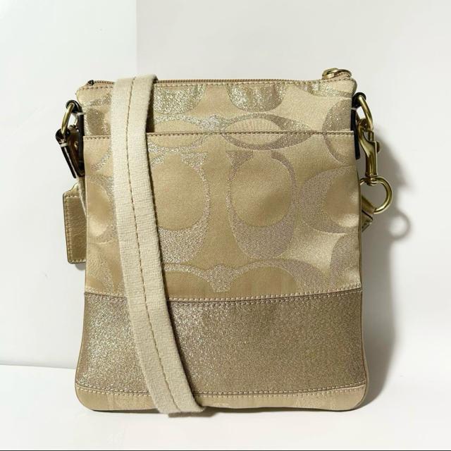美品 COACH コーチ シグネチャー キャンバス ショルダーバッグ < ブランド 美品 COACH コーチ シグネチャー キャンバス ショルダーバッグ < ブランドの