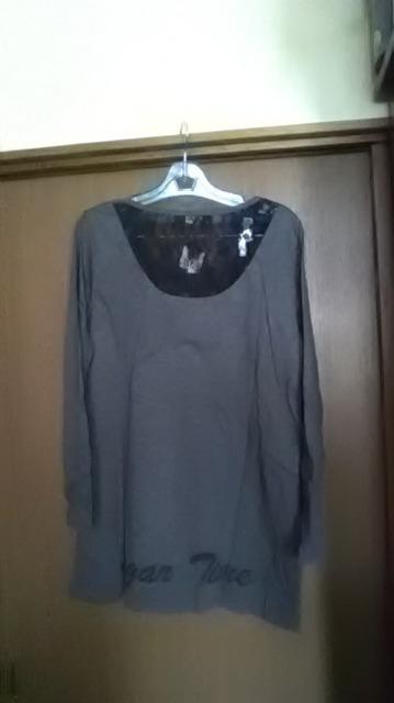 D*新品*スカル柄*長袖Tシャツ < 女性ファッション D*新品*スカル柄*長袖Tシャツ < 女性ファッションの