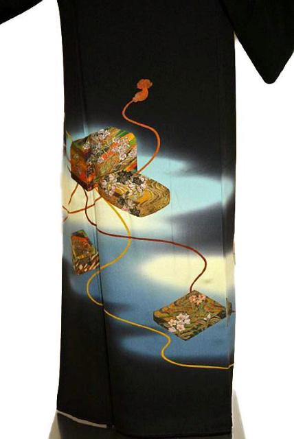 黒留袖 最高峰 新品同様 越後染印傳 根津青宗 手描 暈染め 金彩 文箱花文 比翼 身丈160.5cm 裄68.5cm T3662 < 女性ファッション 黒留袖 最高峰 新品同様 越後染印傳 根津青宗 手描 暈染め 金彩 文箱花文 比翼 身丈160.5cm 裄68.5cm T3662 < 女性ファッションの