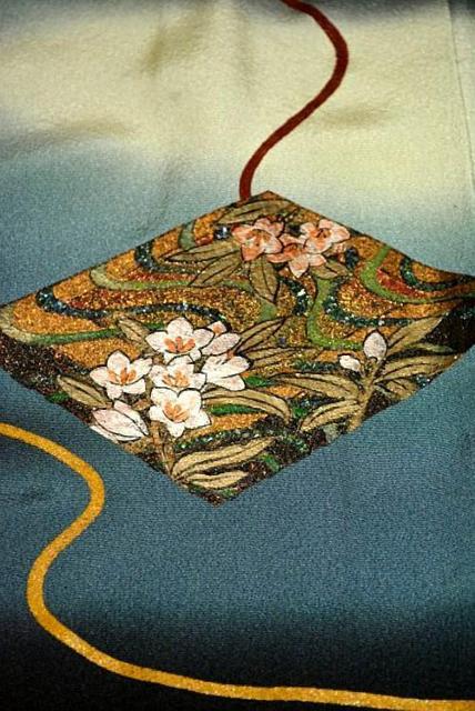 黒留袖 最高峰 新品同様 越後染印傳 根津青宗 手描 暈染め 金彩 文箱花文 比翼 身丈160.5cm 裄68.5cm T3662 < 女性ファッション 黒留袖 最高峰 新品同様 越後染印傳 根津青宗 手描 暈染め 金彩 文箱花文 比翼 身丈160.5cm 裄68.5cm T3662 < 女性ファッションの