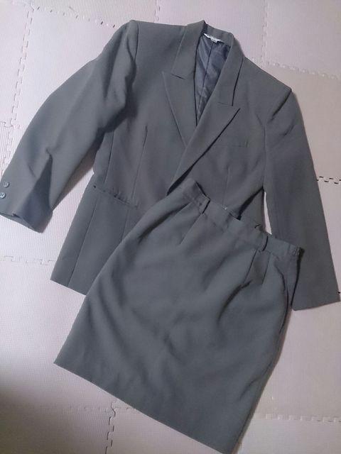 Cecilene 9AR スーツ上下 美品 < 女性ファッション  Cecilene 9AR スーツ上下 美品  < 女性ファッションの