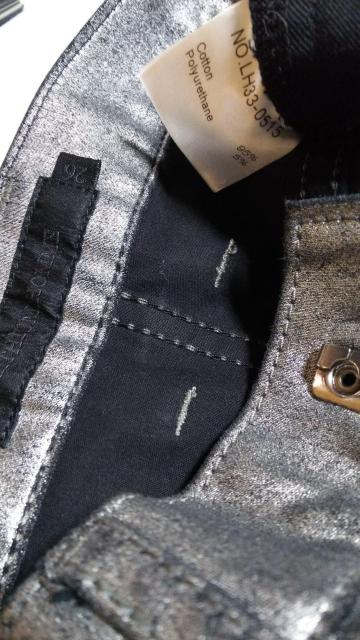 正規新古 レア リチウムオム シルバーコーティングデニム黒 26最小 ポリウレタン樹脂加工 ラスター箔シルバー光沢ブラックジーンズ < ブランド  正規新古 レア リチウムオム シルバーコーティングデニム黒 26最小 ポリウレタン樹脂加工 ラスター箔シルバー光沢ブラックジーンズ < ブランドの