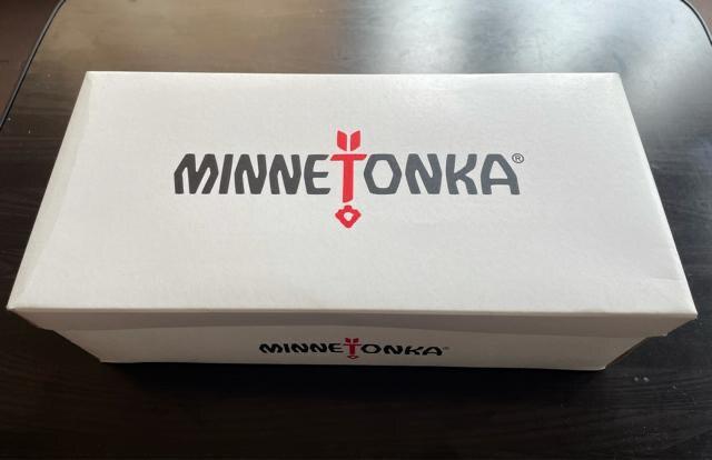 新品 ミネトンカ モカシン 正規品 MINNETONKA Classic Moc クラシックモック 917T 28cm メンズ < 男性ファッション  新品 ミネトンカ モカシン 正規品 MINNETONKA Classic Moc クラシックモック 917T 28cm メンズ < 男性ファッションの