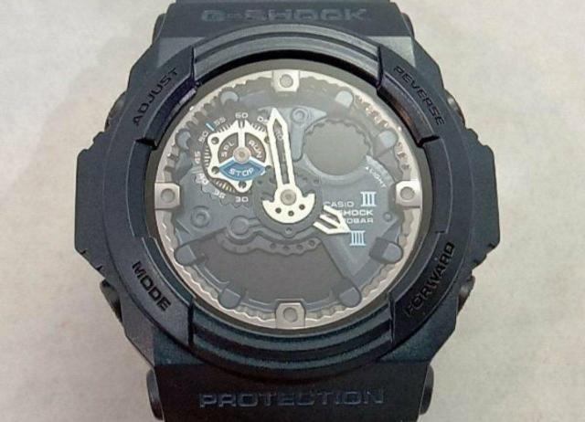 CASIO G-SHOCK GA-300A rv NH[c   uh 